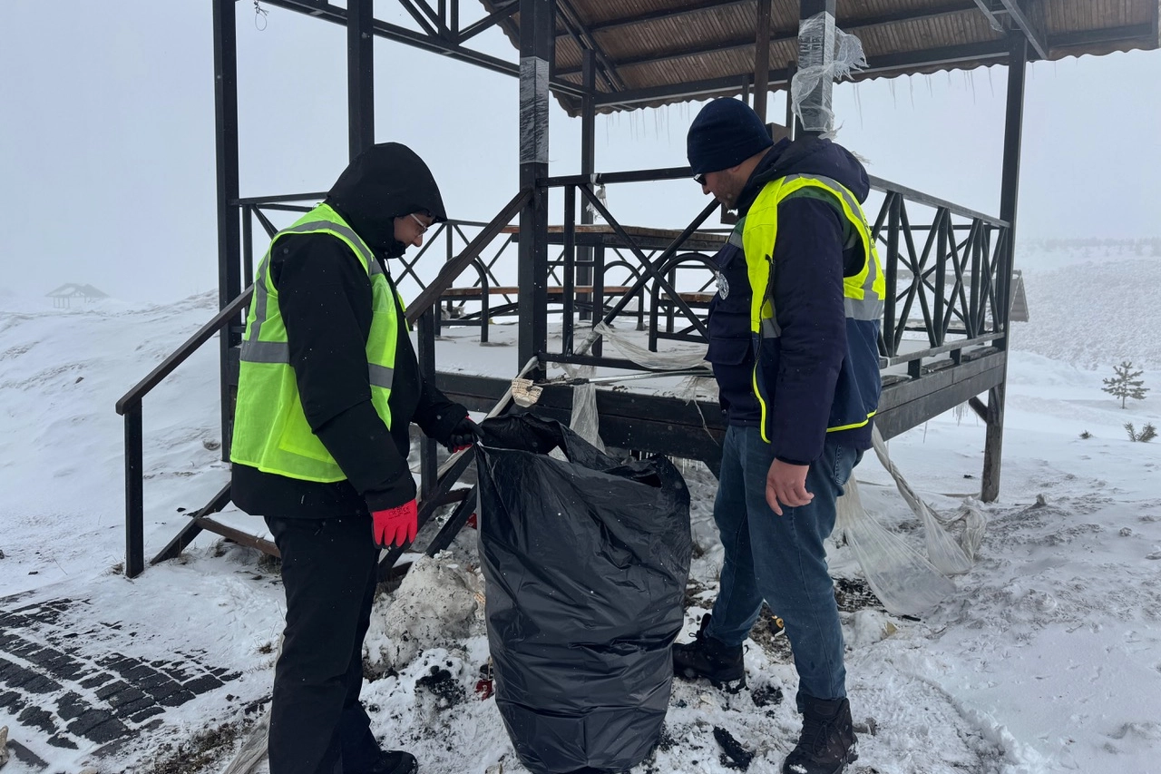 Erciyes’te temizlik çalışmasıyla çevre duyarlılığı artırıldı
