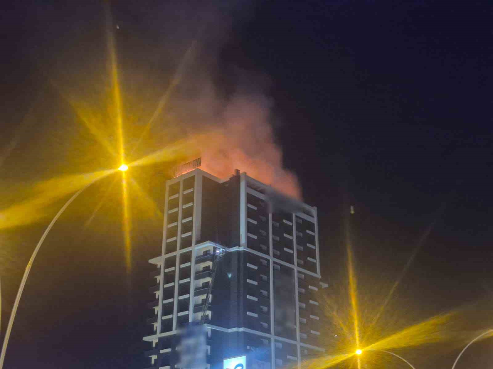 Ankara’da binanın çatısında çıkan yangın söndürüldü